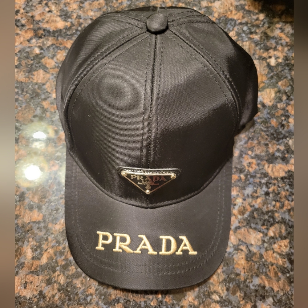 Prada Black Cap with Gold Logo - Picture 5 of 8